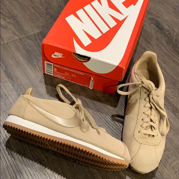nike cortez tan